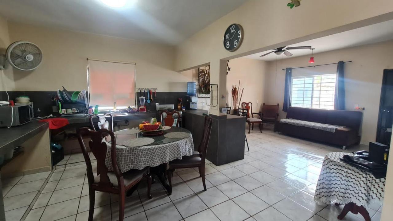 マサトランCasa A Pie De Playa Isla De La Piedraアパートメント エクステリア 写真