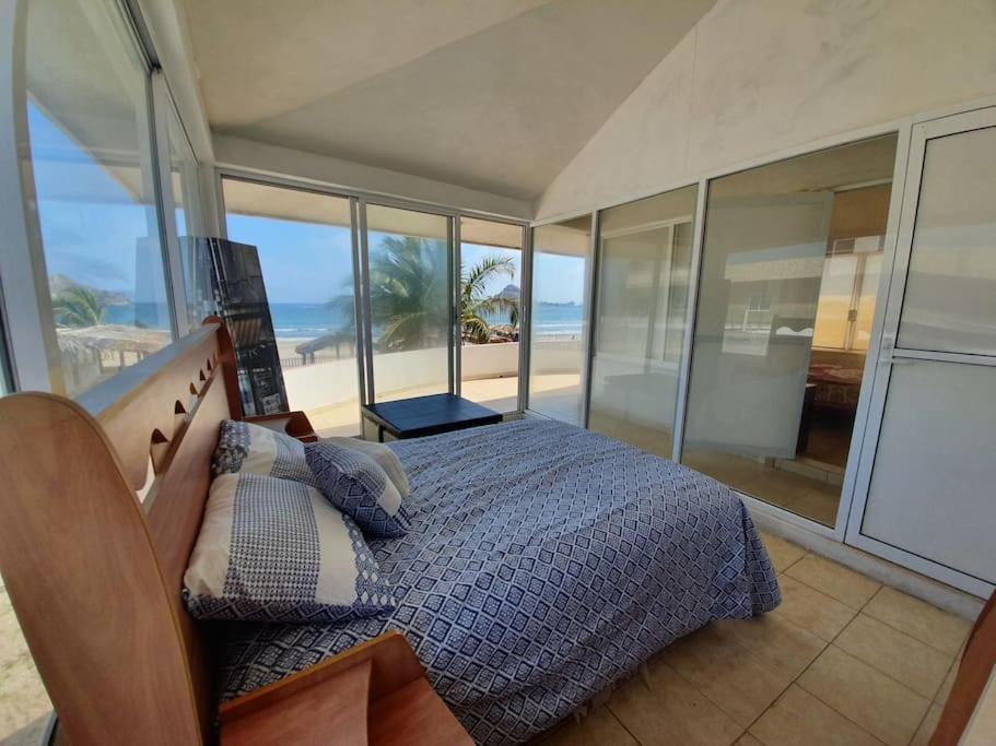 マサトランCasa A Pie De Playa Isla De La Piedraアパートメント エクステリア 写真